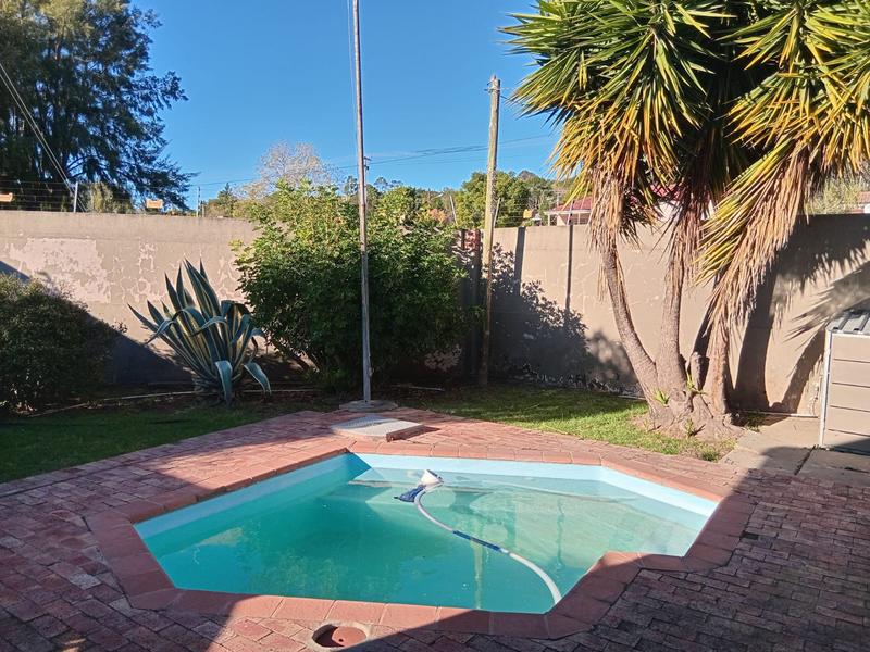 To Let 3 Bedroom Property for Rent in Sunnyside Eastern Cape